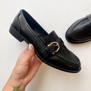 NIB Black Flat Buckle Loafers